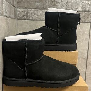 UGG CLASSIC MINI II
